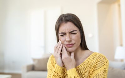 Dolor de mandíbula, chasquidos y bruxismo: qué hace exactamente la fisioterapia de ATM